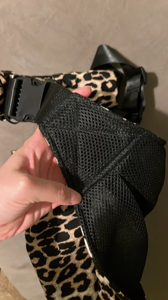 Detalhe da alça e da estampa enviado para avaliações